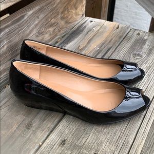 Talbots size 6 1/2 black patent peep toe shoes